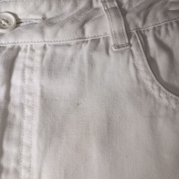 Caribbean Joe Women's White Bermuda Shorts with Patch Pockets Jean Style Size 8 - Picture 11 of 11